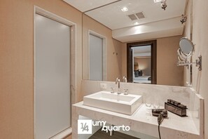 Bathroom - Edifício Praça Osório (Curitiba)