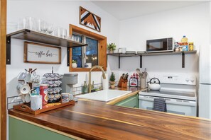 Private kitchen - Rainier Explorer-MRNP-Ski-Hottub (Packwood)