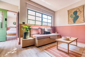 华丽客房 | 起居区 | 智能电视