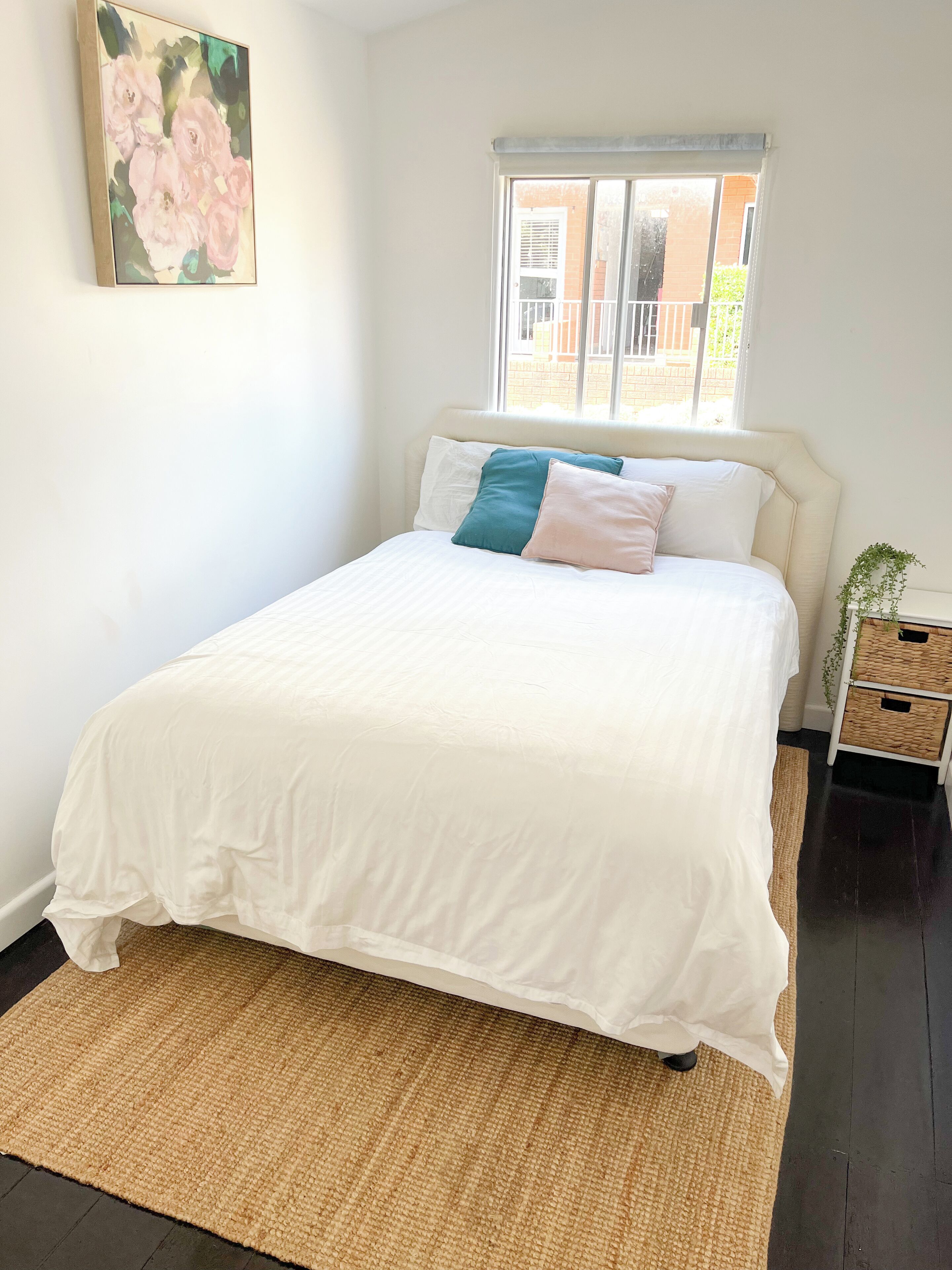 Large 4 bdrm Freshwater House. WALK TO BEACH. Pet friendly. HUGE YARD — image 16