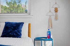 2 bedrooms, in-room safe, desk, iron/ironing board