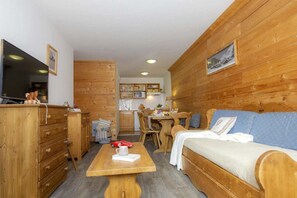 Living area - Wifi, 250m from resort center, balcony, tv, 38m², Val d'Isère (Val-d'Isère)