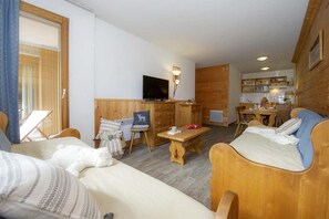 1 室のベッドルーム、WiFi、ベッドシーツ