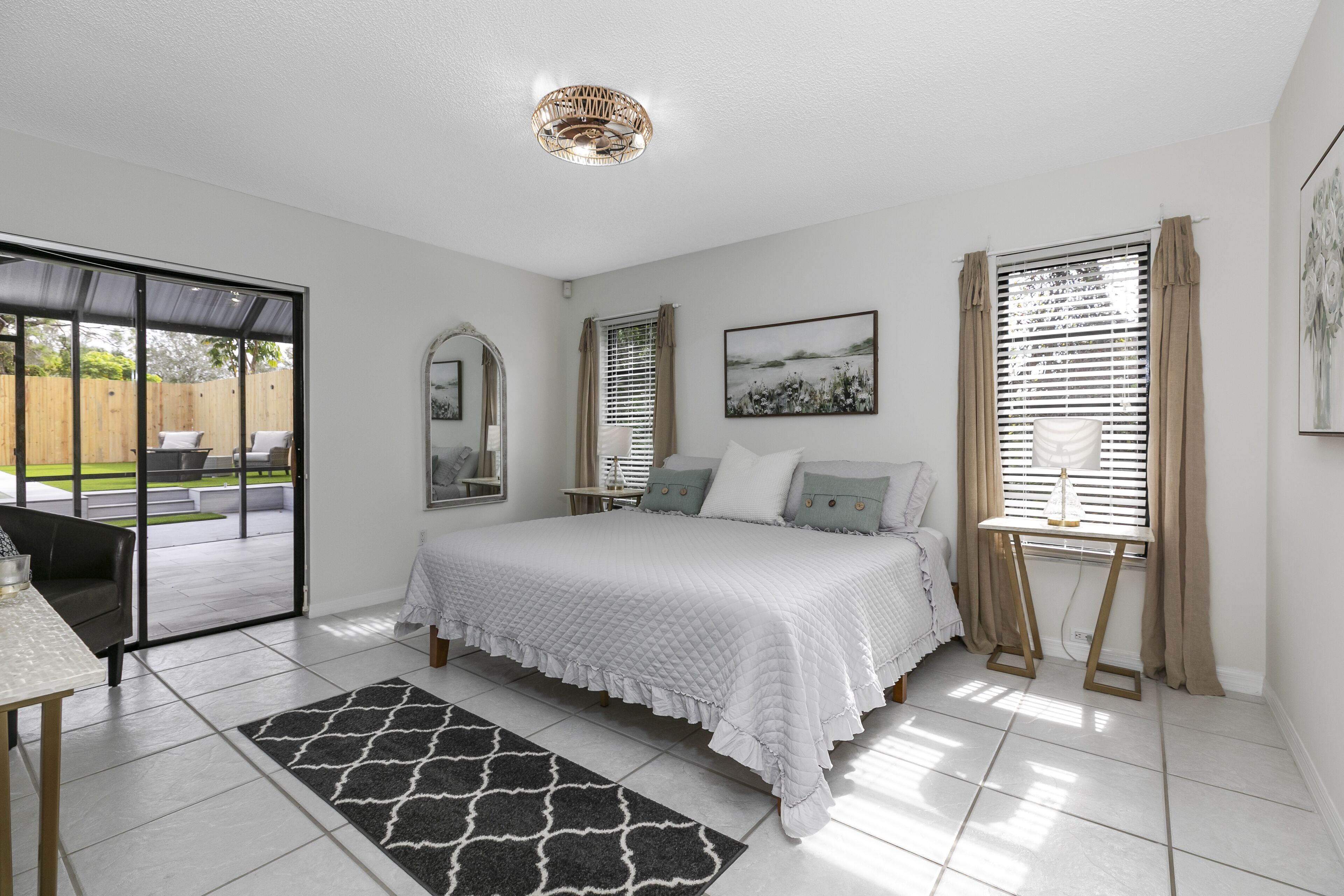 3 bedrooms, iron/ironing board, WiFi (free), bed sheets