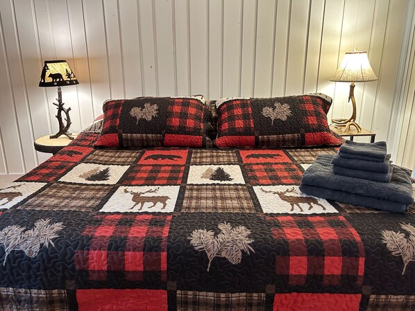 2 Schlafzimmer, Schreibtisch, Reisekinderbett, kostenloses WLAN