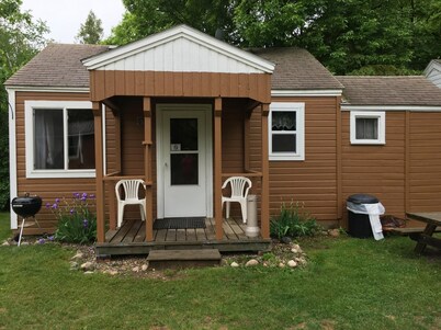 Cabin 5 Family Friendly Resort