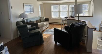 Jimmy's Beach House "C" - Just one block from Ludington's city beach.