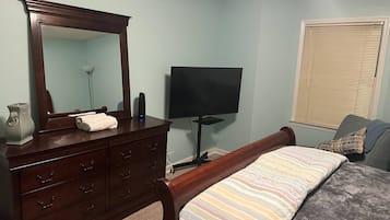 Apartment, 2 Bedrooms, Smoking, Balcony | Room amenity