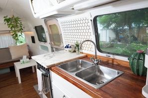 Interior - Cozy Cactus Airstream Central East Austin (Austin)