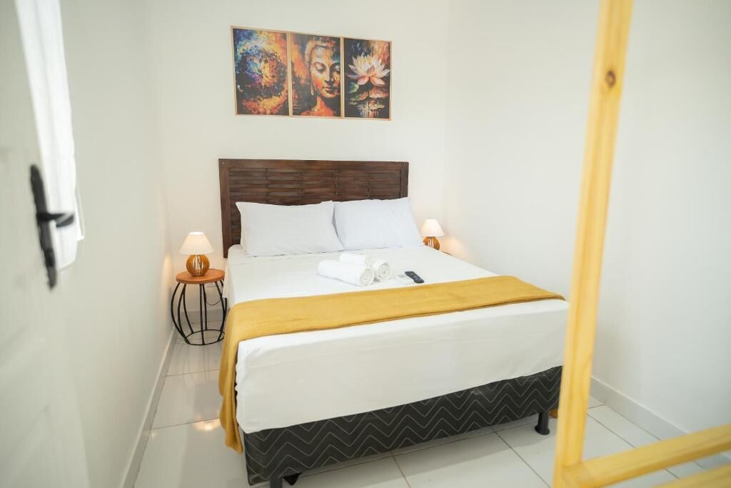 WiFi (free), bed sheets