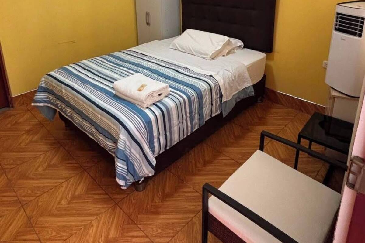 Comfort Double Room | WiFi (free), bed sheets
