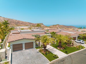 Exterior - BRAND NEW luxury rental home in Palmilla Estates! (San Jose Del Cabo)