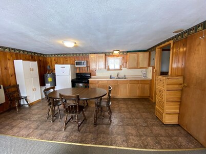 Cabin 7 Family Friendly Resort