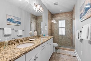 Shower, hair dryer, towels, soap - Centrally located and updated beach retreat in resort-style community! (Destin)