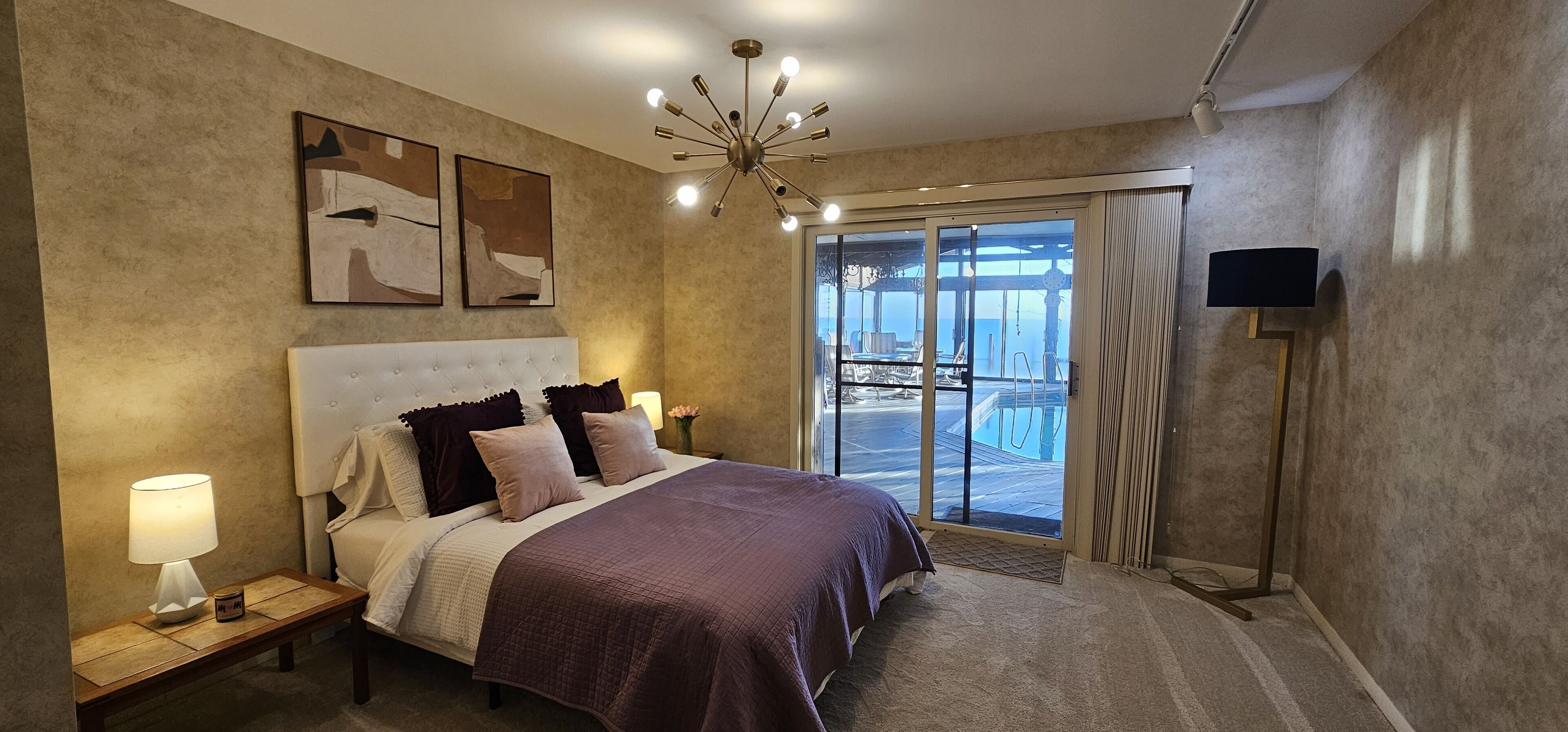 5 bedrooms, desk, iron/ironing board, travel crib