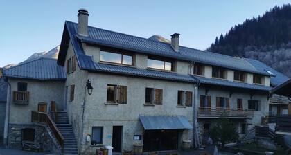 Chambre EN Gite Auberge à 4 km de la Station des 2 Alpes