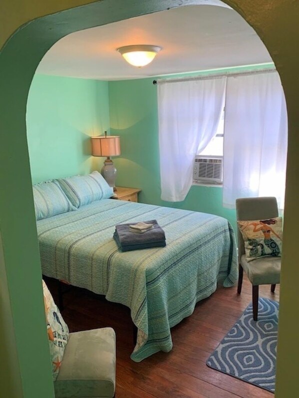 1 bedroom, WiFi, bed sheets - Beach Side Studio #4 (1-Bedroom Apartment) - Pets Allowed by RedAwning (Norfolk)