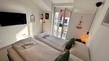 1 bedroom, free WiFi, bed sheets