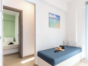 Family Apartment, 2 Bedrooms | Hochwertige Bettwaren, individuell eingerichtet, Schreibtisch