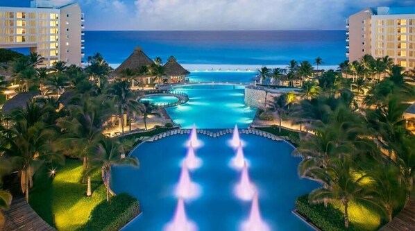 Pool - THE WESTIN LAGUNAMAR OCEAN RESORT VILLAS & SPA (Cancún)