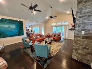 Smart TV, fireplace, DVD player, books