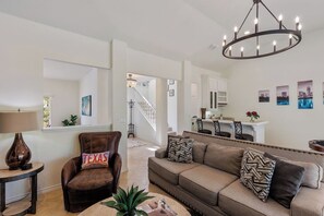 Smart TV, fireplace, foosball, books - Secluded Estate 55 Acres-Pool-Spa-Game Room-Poker Table 5BR 4BA 4 Miles to DT DS (Dripping Springs)