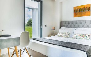 3 dormitorios, tabla de planchar con plancha, wifi gratis y ropa de cama