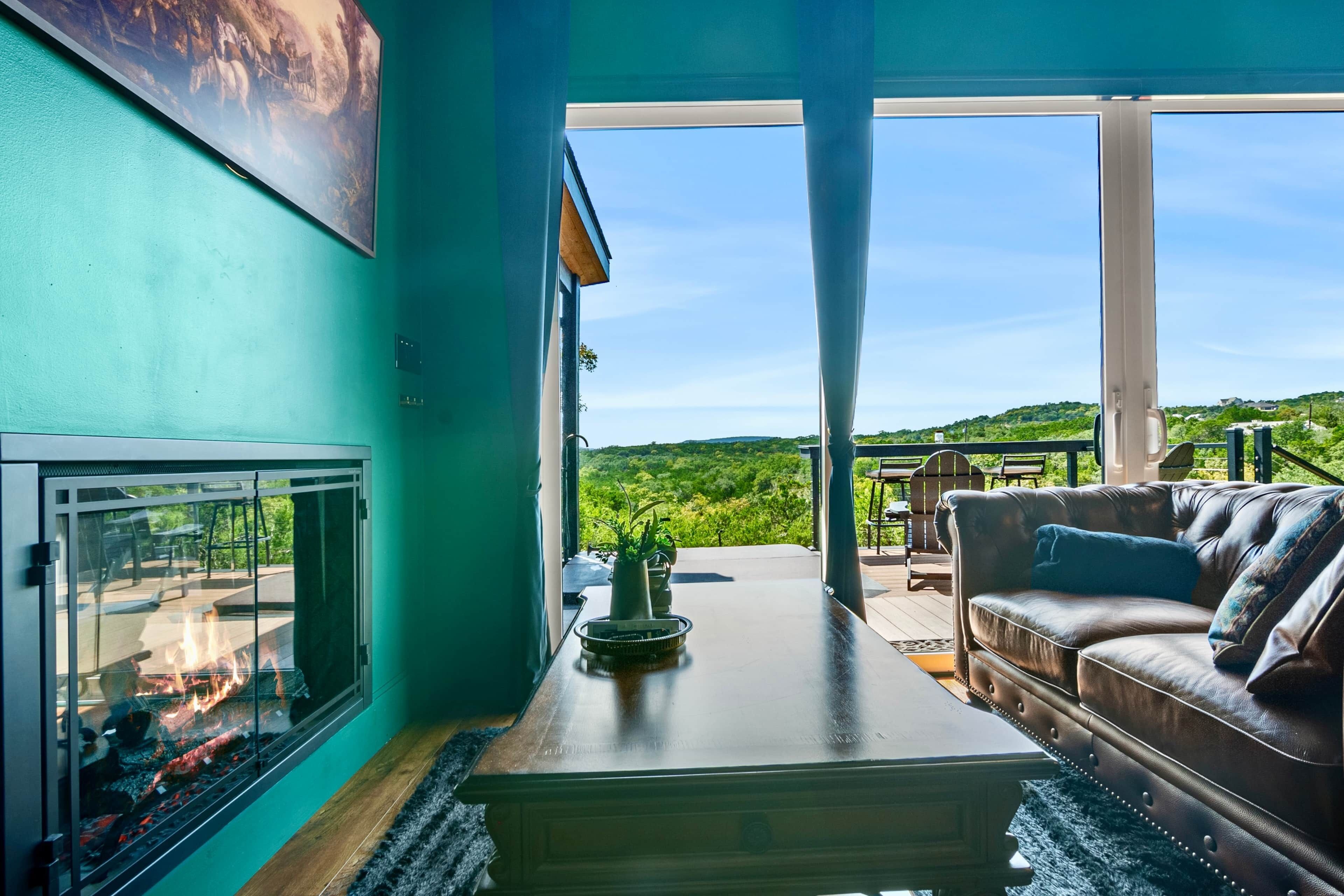 電視、壁爐、音響