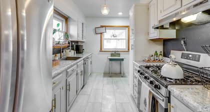 Charming Arnold Home w/ Patio & Chicken Coop!