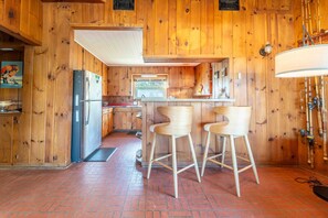 Interior - 1801 South Fletcher Avenue, Two Bedroom One Bath Steps from the Sand (Fernandina Beach)