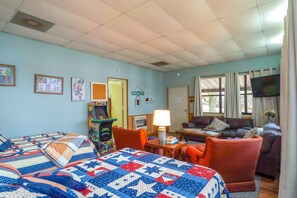 1 bedroom, iron/ironing board, WiFi, bed sheets