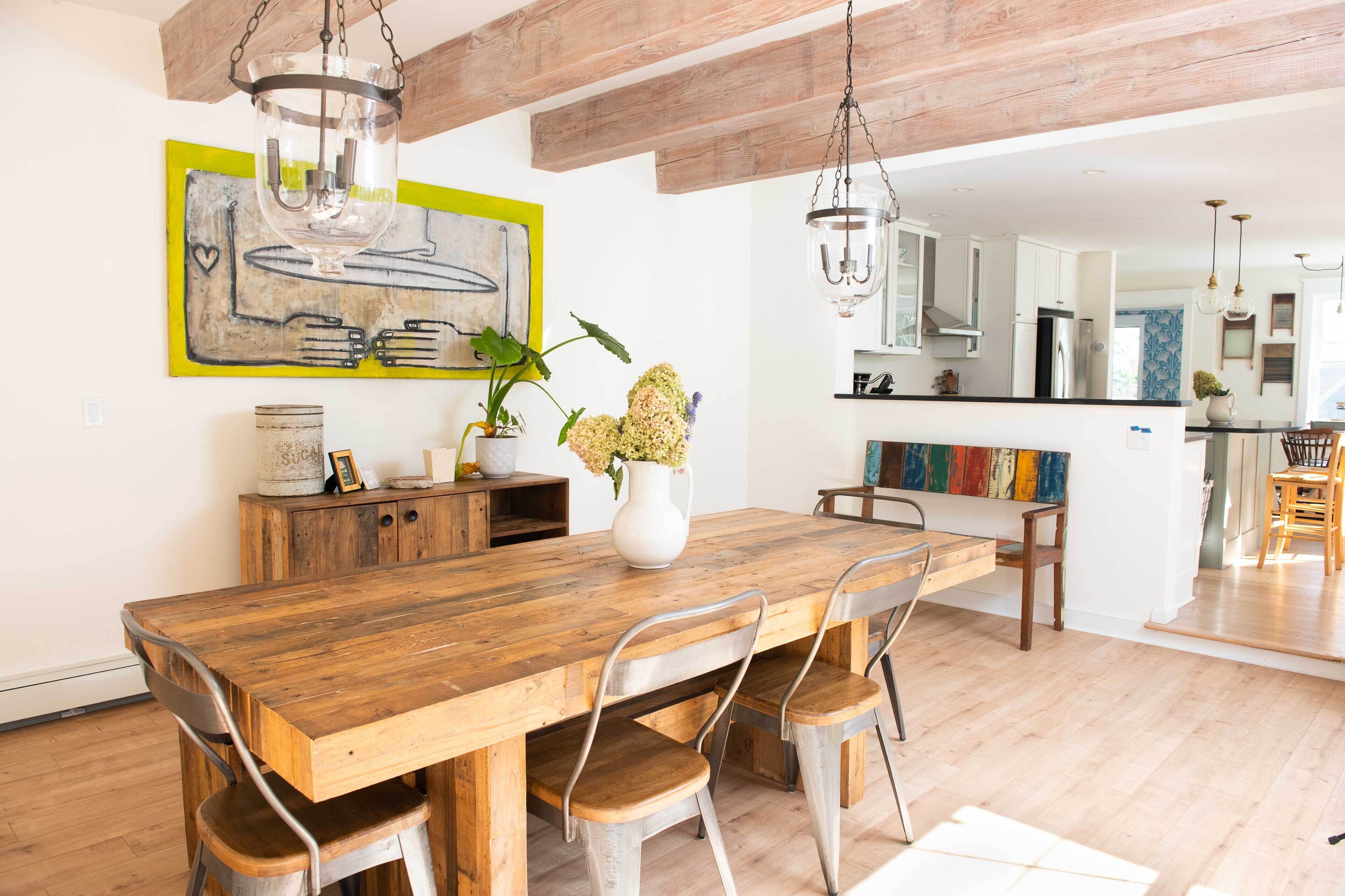 Beautiful Portsmouth Home: Water Views, Near Beach