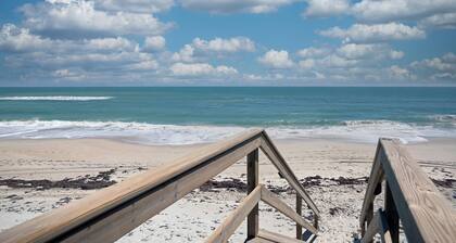 Oasis Incredible River Front/Ocean Retreat- Lower