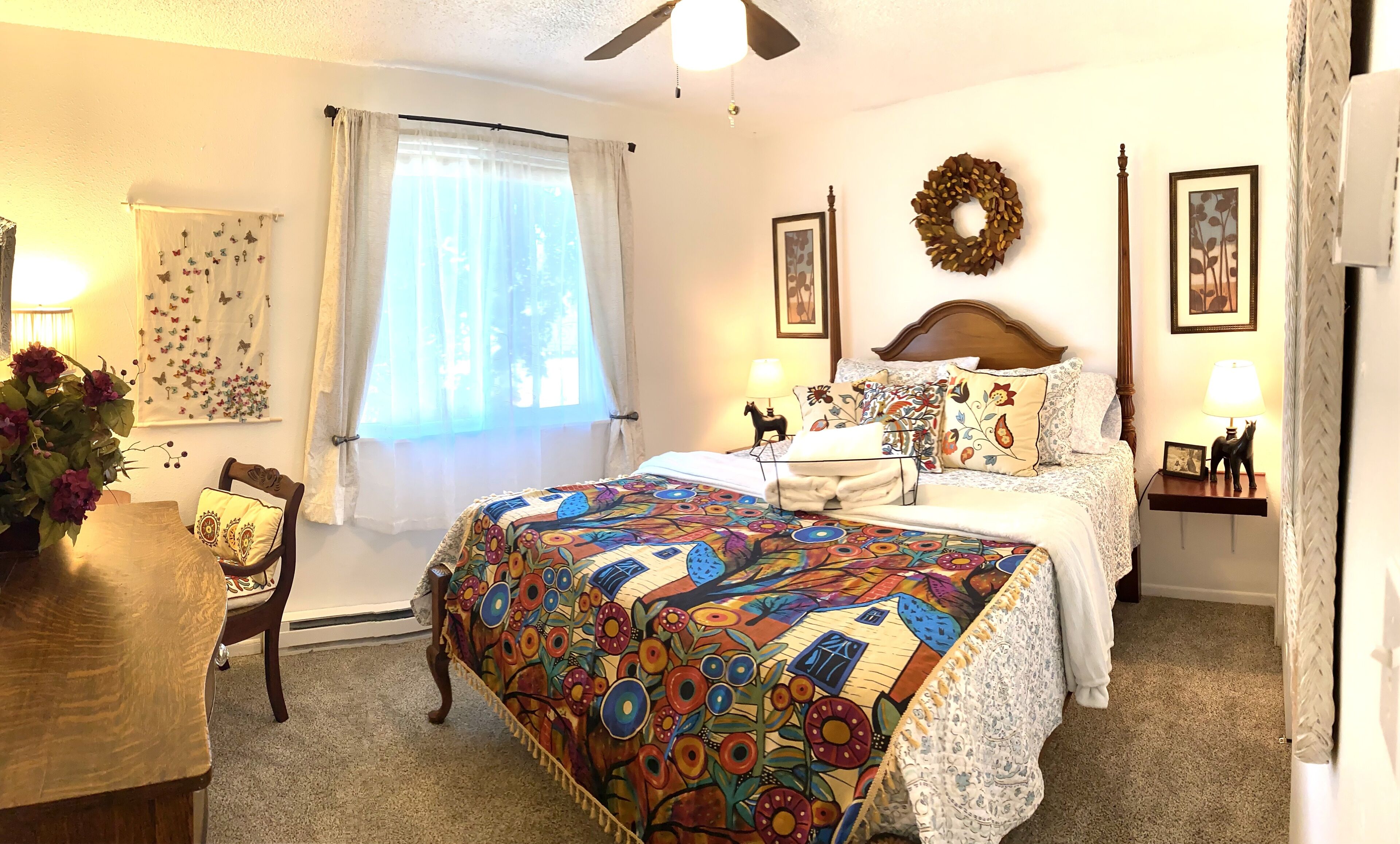 Art House Up—Artsy, Unique, Comfy, Safe, Beautiful