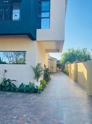 Property grounds - Central Gabs Oasis: 2BR-Retreat

 (Gaborone)