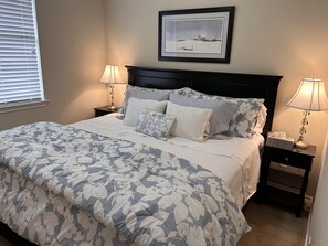 4 室のベッドルーム、アイロン / アイロン台、WiFi (無料)、ベッドシーツ