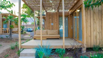 Deluxe-bungalow | Terassi/patio