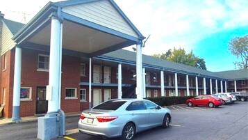 Parkir mandiri gratis