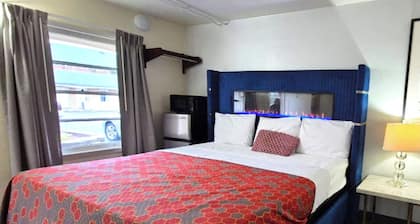 Capital O Elite Inn & Suites South Holland I 94