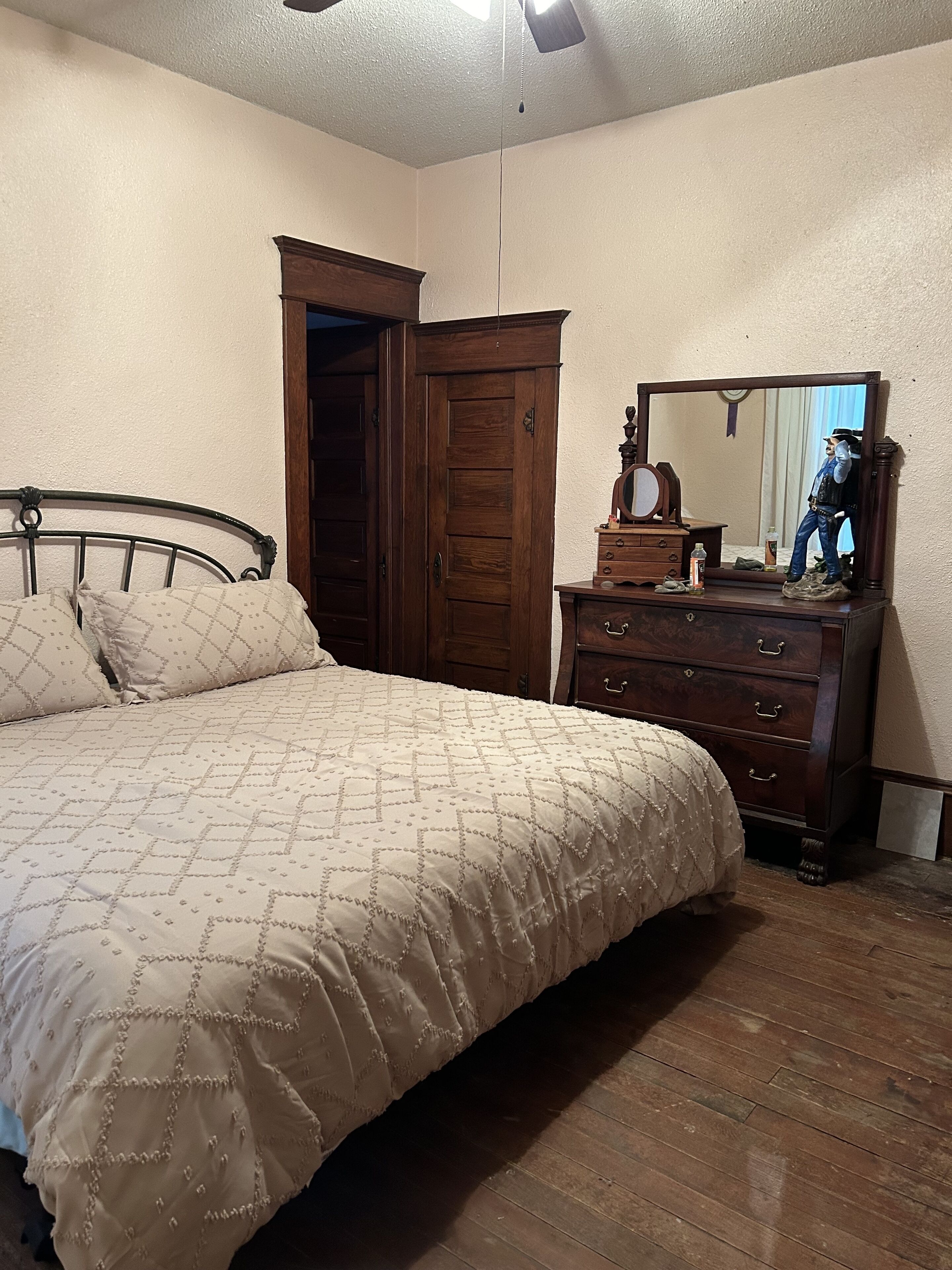 5 chambres, bureau, Wi-Fi, draps fournis