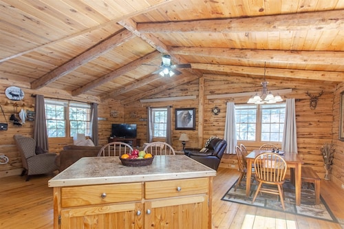 Tenderfoot Creek Cabin | 2 Bed, 1 Bath