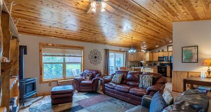 Park Creek Place | 3 Bed, 2 Bath