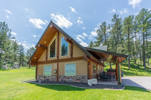 Outlaw Inn | 3 Bed, 2 Bath