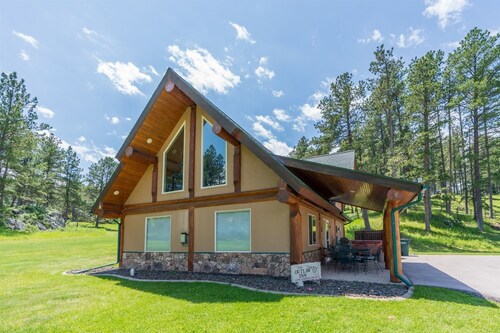 Outlaw Inn | 3 Bed, 2 Bath