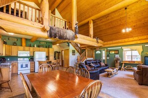 TV, fireplace, DVD player