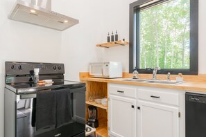 Fridge, microwave, oven, stovetop - Secluded, Unique, Modern Mountain Home Near River and Blue Ridge Parkway! (Meadows of Dan)