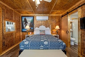 1 bedroom, iron/ironing board, travel cot, WiFi