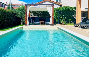 A heated pool - Amazing home in Novigrad (Novigrad)
