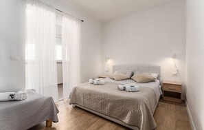 2 habitaciones, cuna de viaje, wifi gratis y ropa de cama 