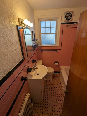 Hair dryer - FAMILY FRIENDLY, CLOSE TO BEACH AND SUNSET LAKE, 3 BEDROOMS, 1.5 BATHS, SLEEPS10 (Wildwood Crest)